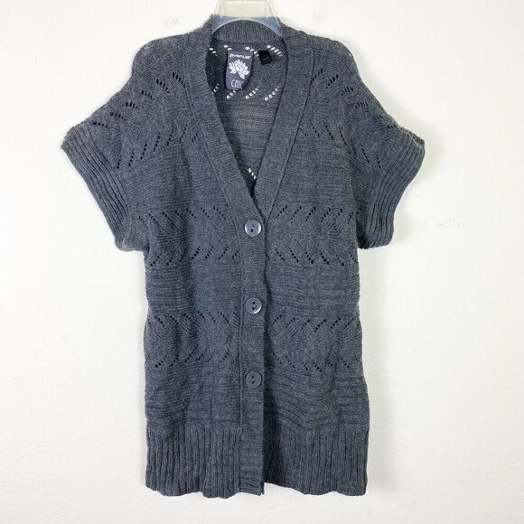Avenue Chic Grey Knit Short Sleeve Button Front Cardigan Sweater Size 18/20 - Picture 1 of 5